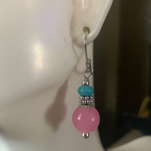 New pretty 8/9 mm pink Jade and 1mm turquoise beads lever back earrings - Picture 9 of 11
